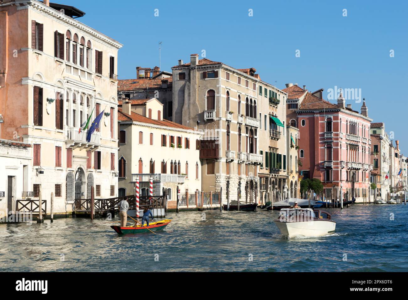 Cruising down grand canal hi-res stock photography and images - Alamy