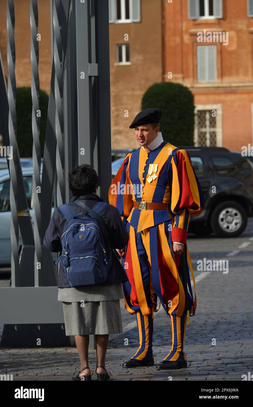 Swiss Guard, Vatican City Stock Photo - Alamy