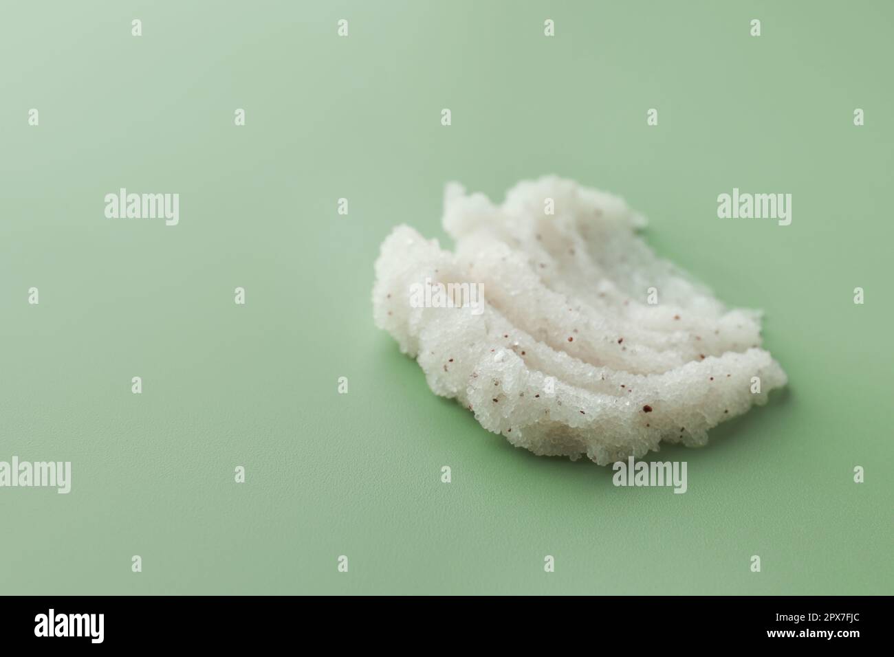 Woman green body scrub hi-res stock photography and images - Alamy