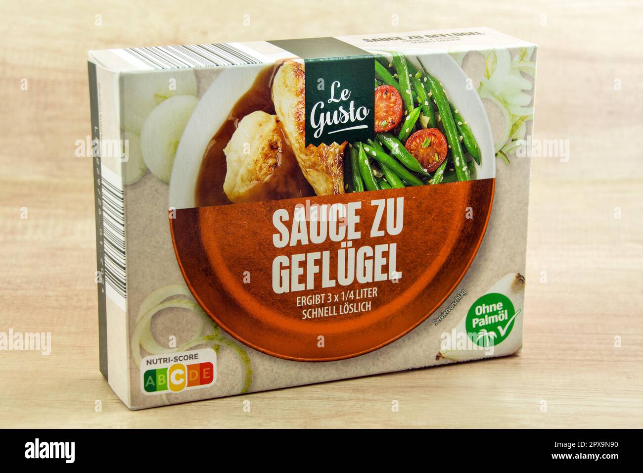 Le Gusto Sauce zu Geflügel auf Holz Hintergrund Stock Photo