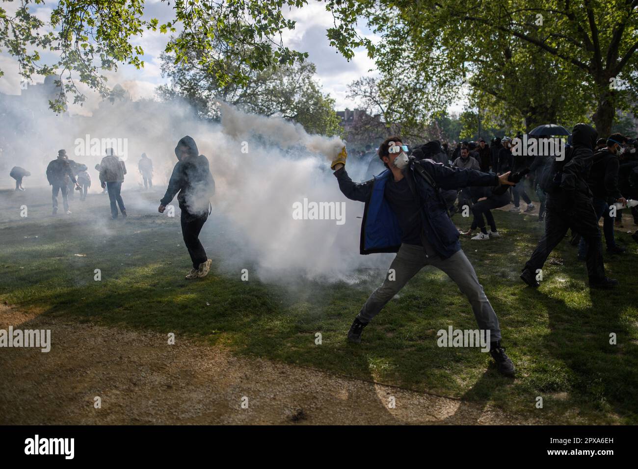 Paris, France. 1st May, 2023. Clash between radical demonstrators and