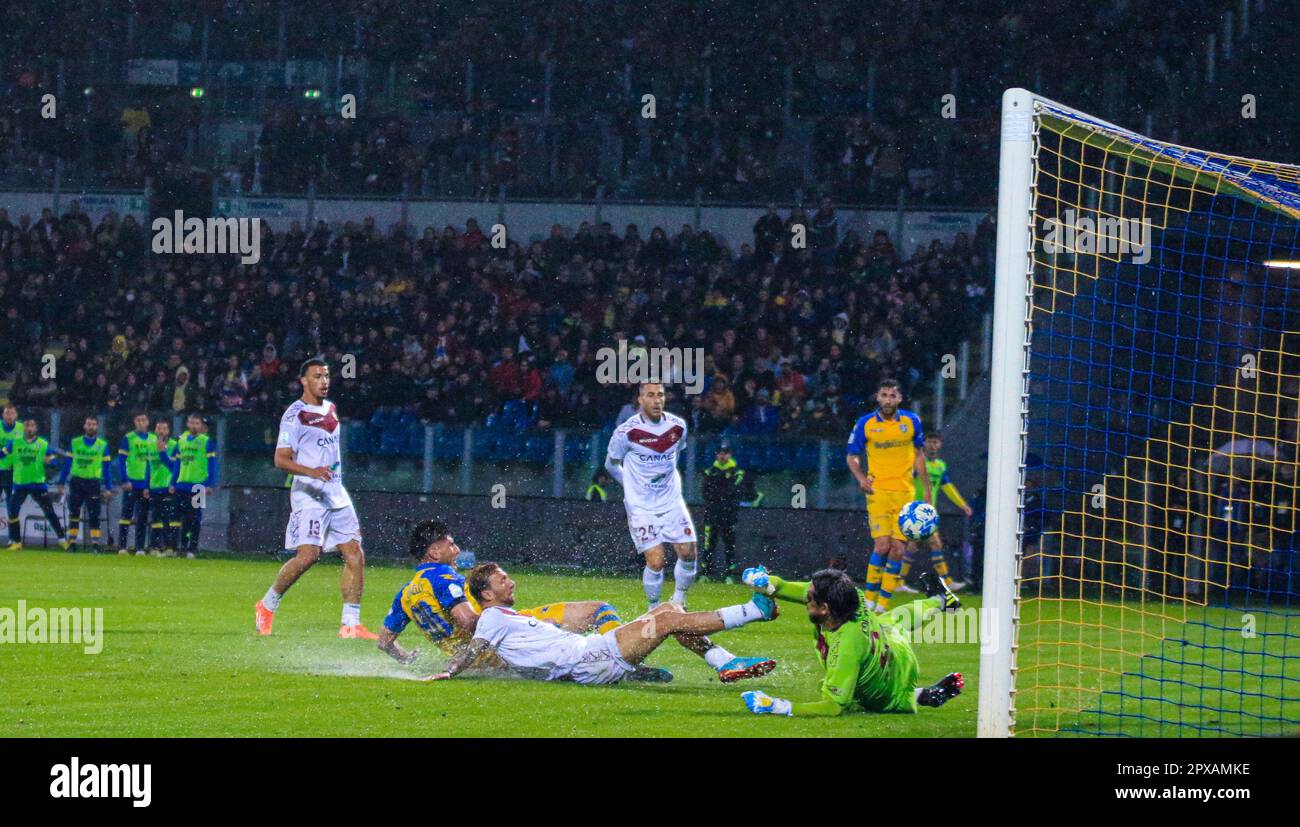 Cristiano Ronaldo GOAL - Empoli vs Juventus 1-2 animated gif