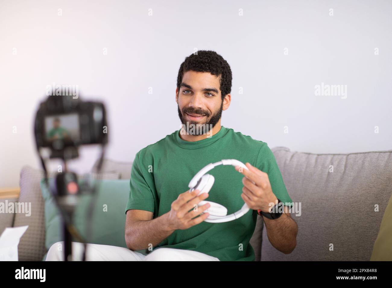 Overview middle eastern man hi-res stock photography and images - Alamy