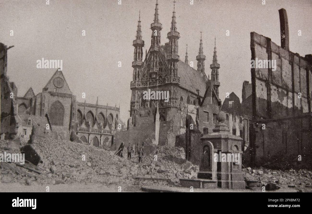 World War I. Shelling and destruction of Louvain by the German army. 1914 An aspect of Leuven after four days and four nights of fire: hassard or modesty, the City Hall was respected. Stock Photo