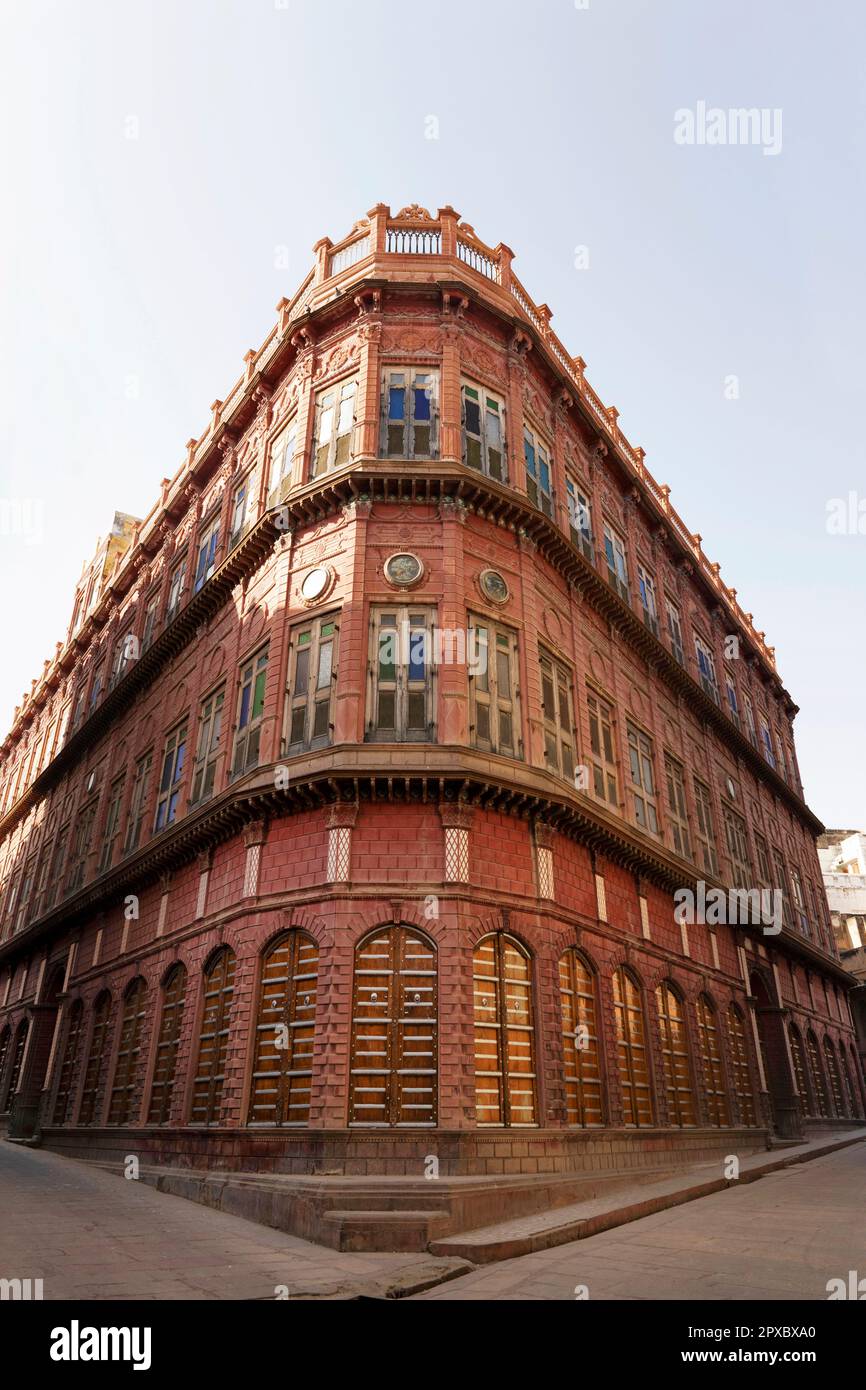 Group of wealthy merchants hi-res stock photography and images - Alamy