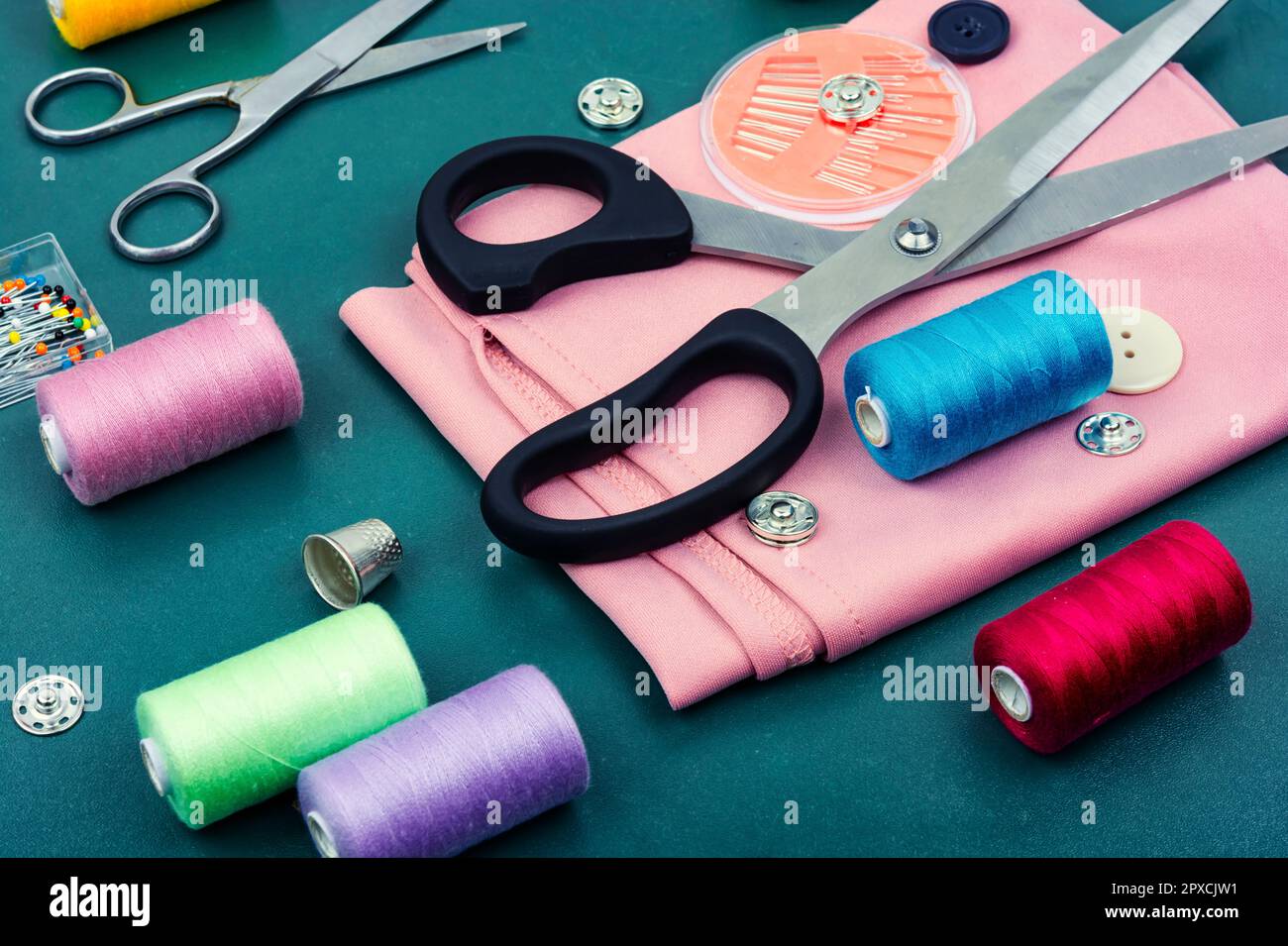 Pocket Mini Sewing Kit