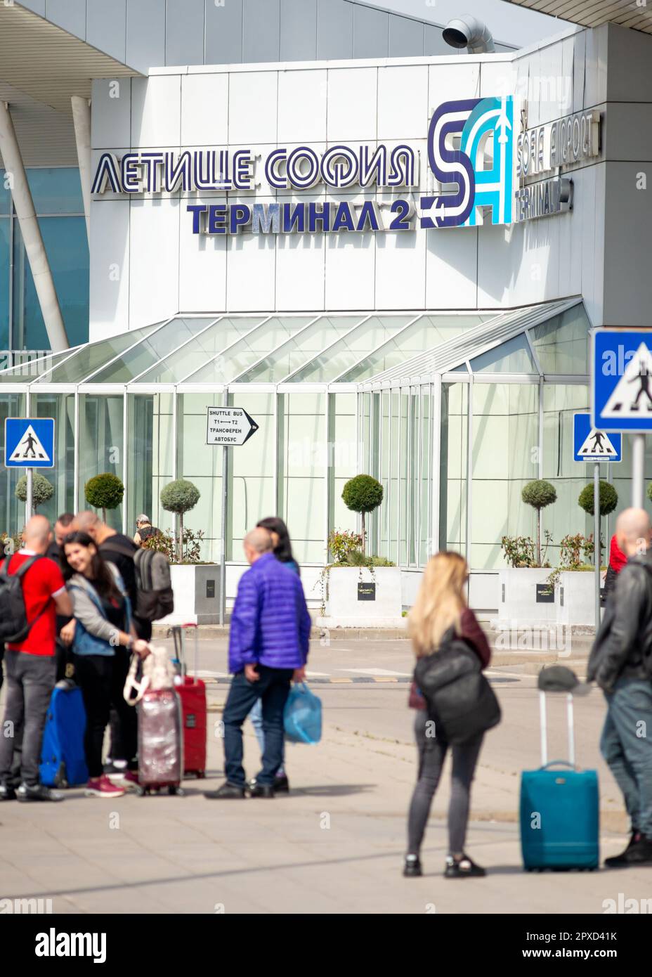 Passengers outside Sofia Airport in Sofia, Bulgaria, Eastern Europe, Balkans, EU Stock Photo