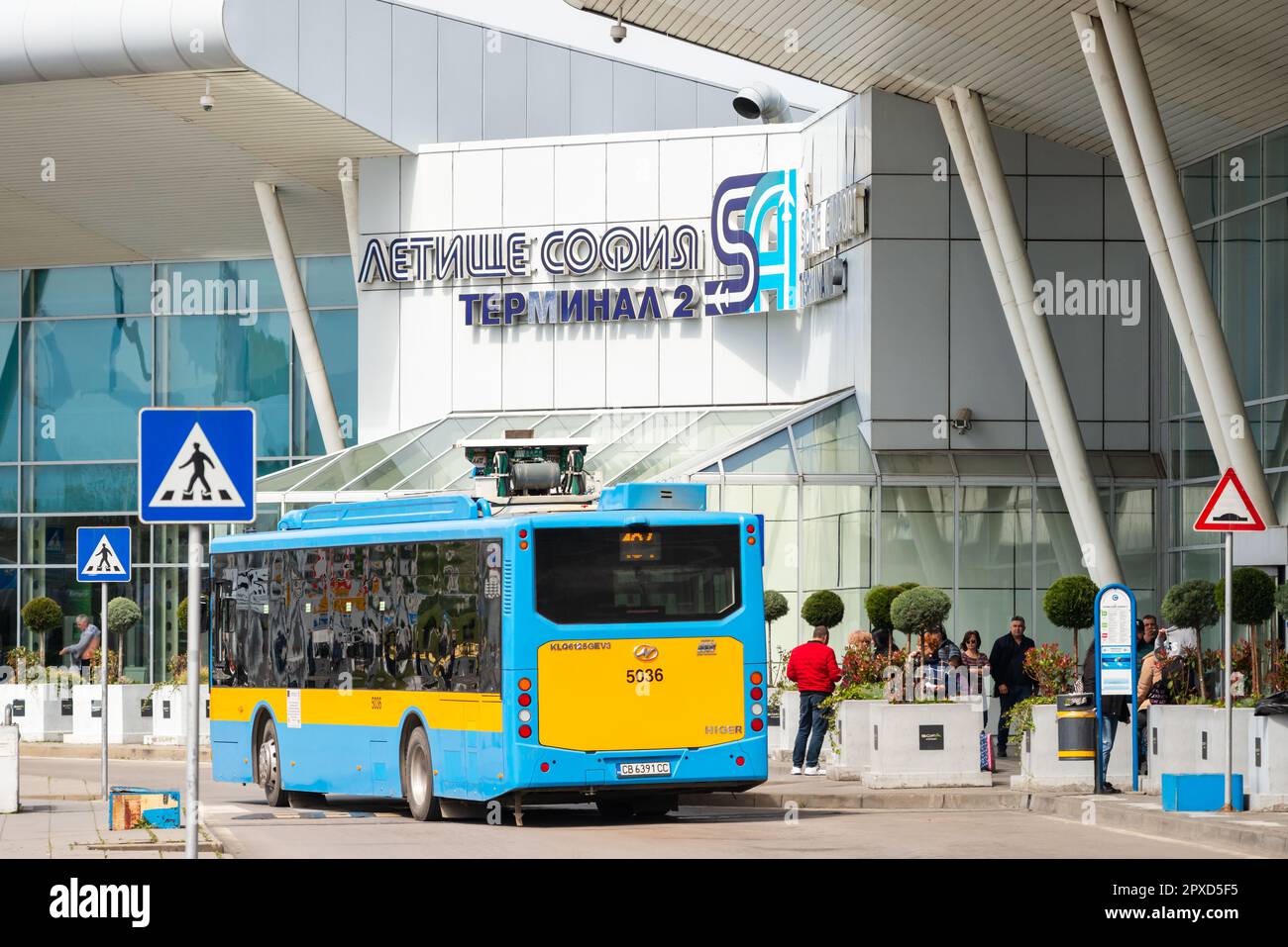 Transfer bus outside Sofia Airport Terminal 2 in Sofia Bulgaria, Eastern Europe, Balkans, EU, public transport Sofia Bulgaria, strike Stock Photo
