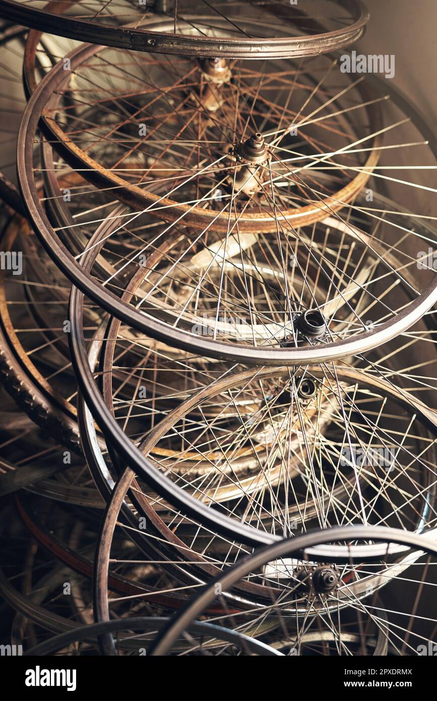 The wheels on the bus dont even go no more. bicycle wheel frames