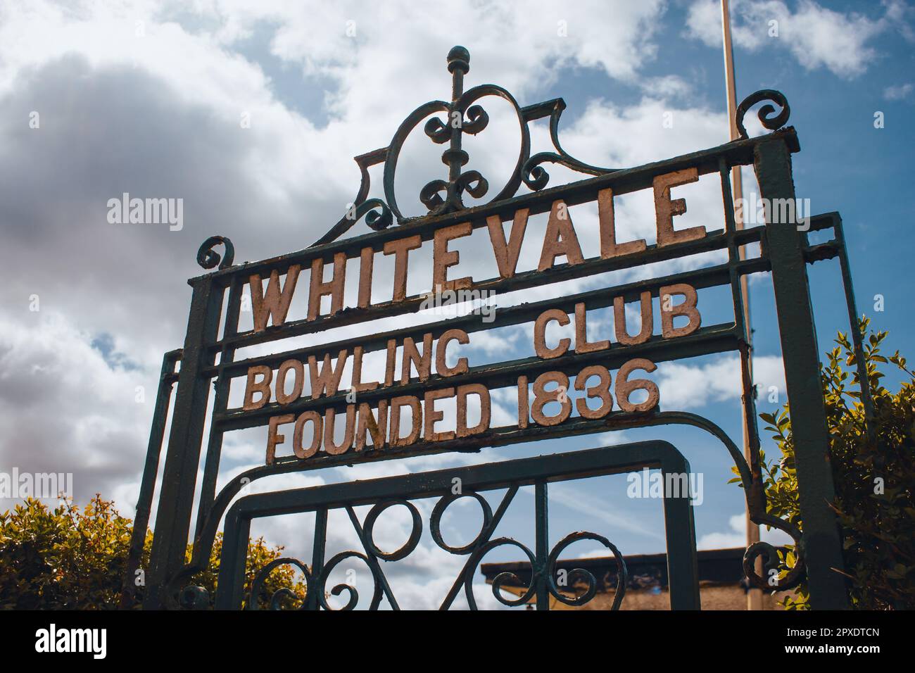 Whitevale Bowling Club in Dennistoun, Glasgow. Located in the End End, it is one of the oldest surviving bowling clubs in Scotland. Stock Photo