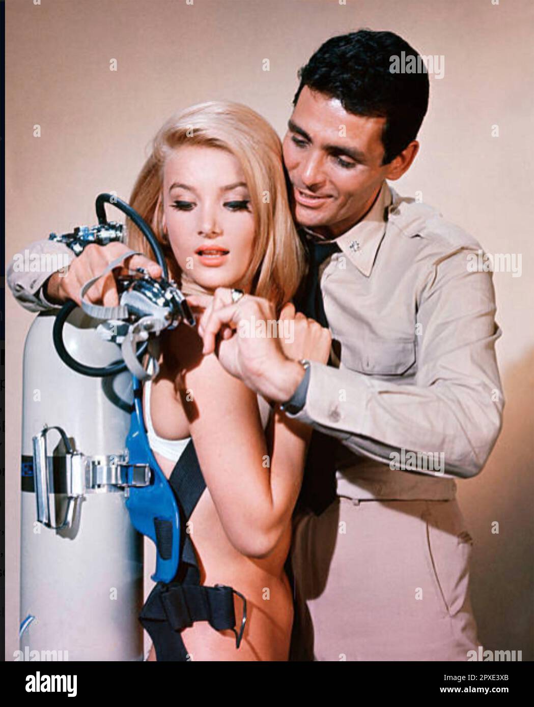 VOYAGE TO THE BOTTOM OF THE SEA 1964-68 ABC TV series with David Hedison and Barbara Bouchet Stock Photo