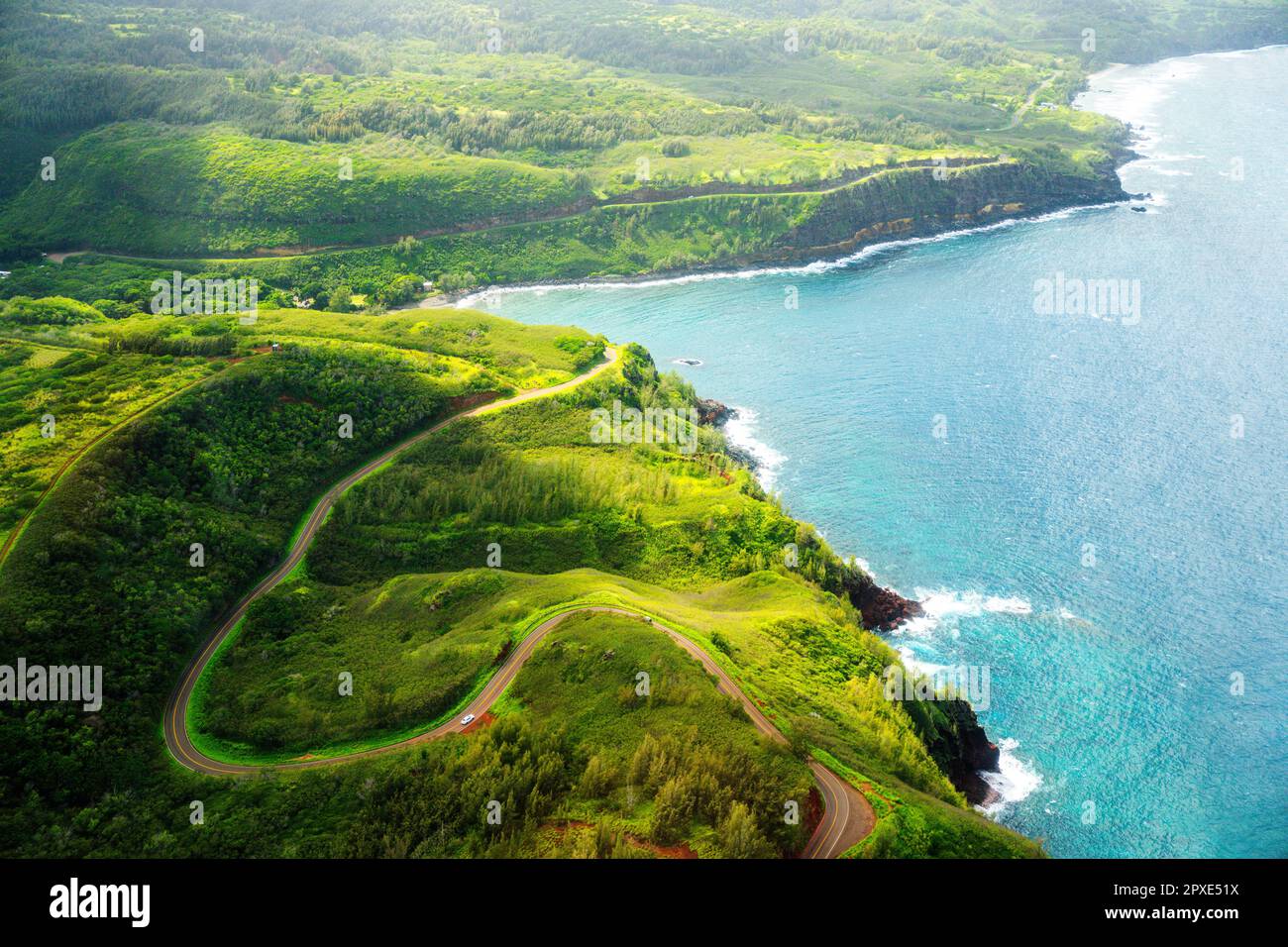 Aerial view tropical island mountains hi-res stock photography and ...