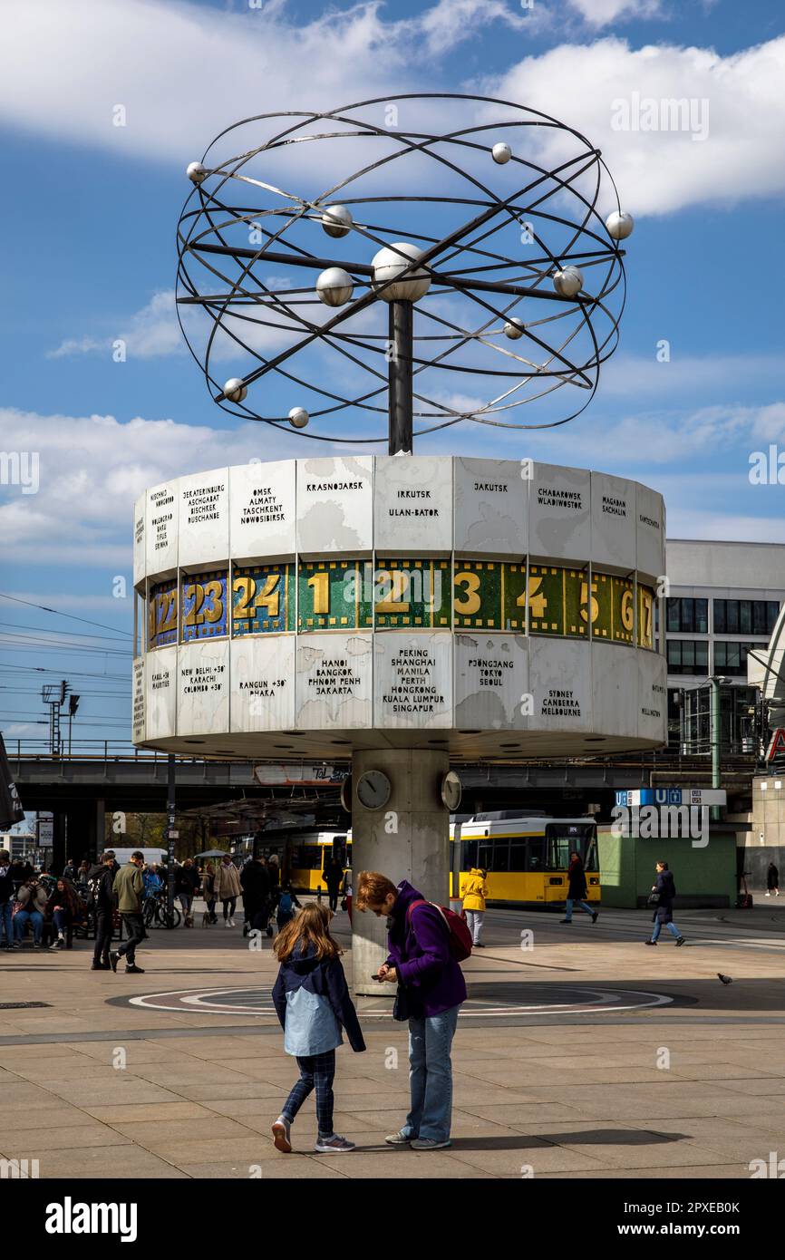 the world clock on Alexanderplatz square Berlin Germany. die Weltzeituhr auf dem Alexanderplatz Berlin Deutschland Stock Photo Alamy