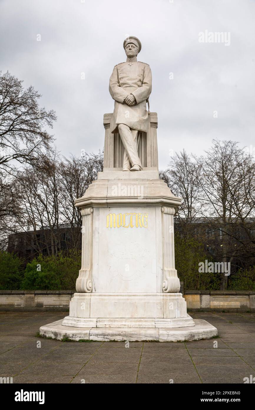 Moltke monument at Grosser Tiergarten park, it commemorates Prussian Field Marshal Helmuth Karl Bernhard von Moltke, Berlin, Germany. Moltke Denkmal a Stock Photo