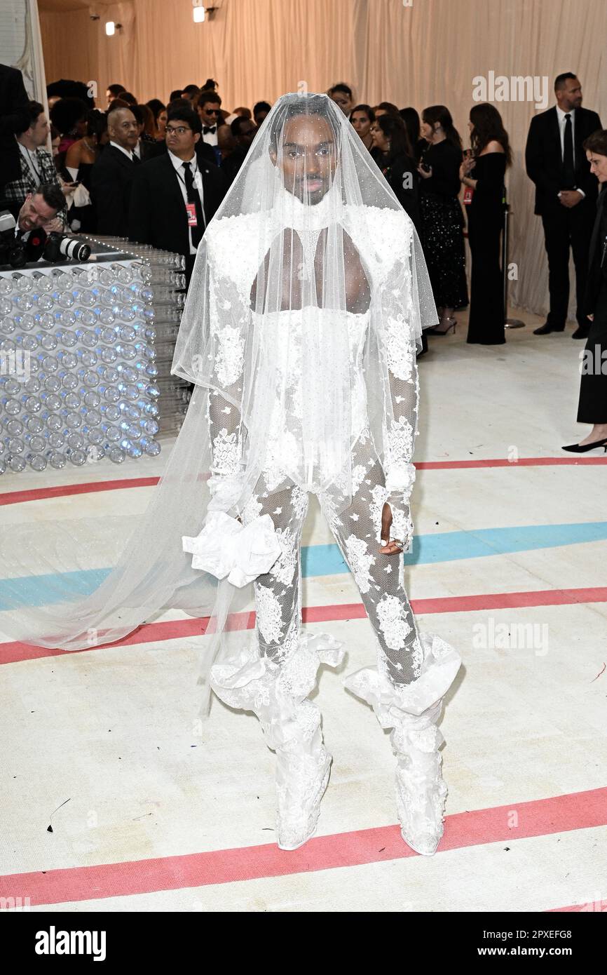 New York, United States. 02nd May, 2023. Alton Mason attends The 2023 Met  Gala Celebrating Karl Lagerfeld: A Line Of Beauty at The Metropolitan  Museum of Art on May 01, 2023 in