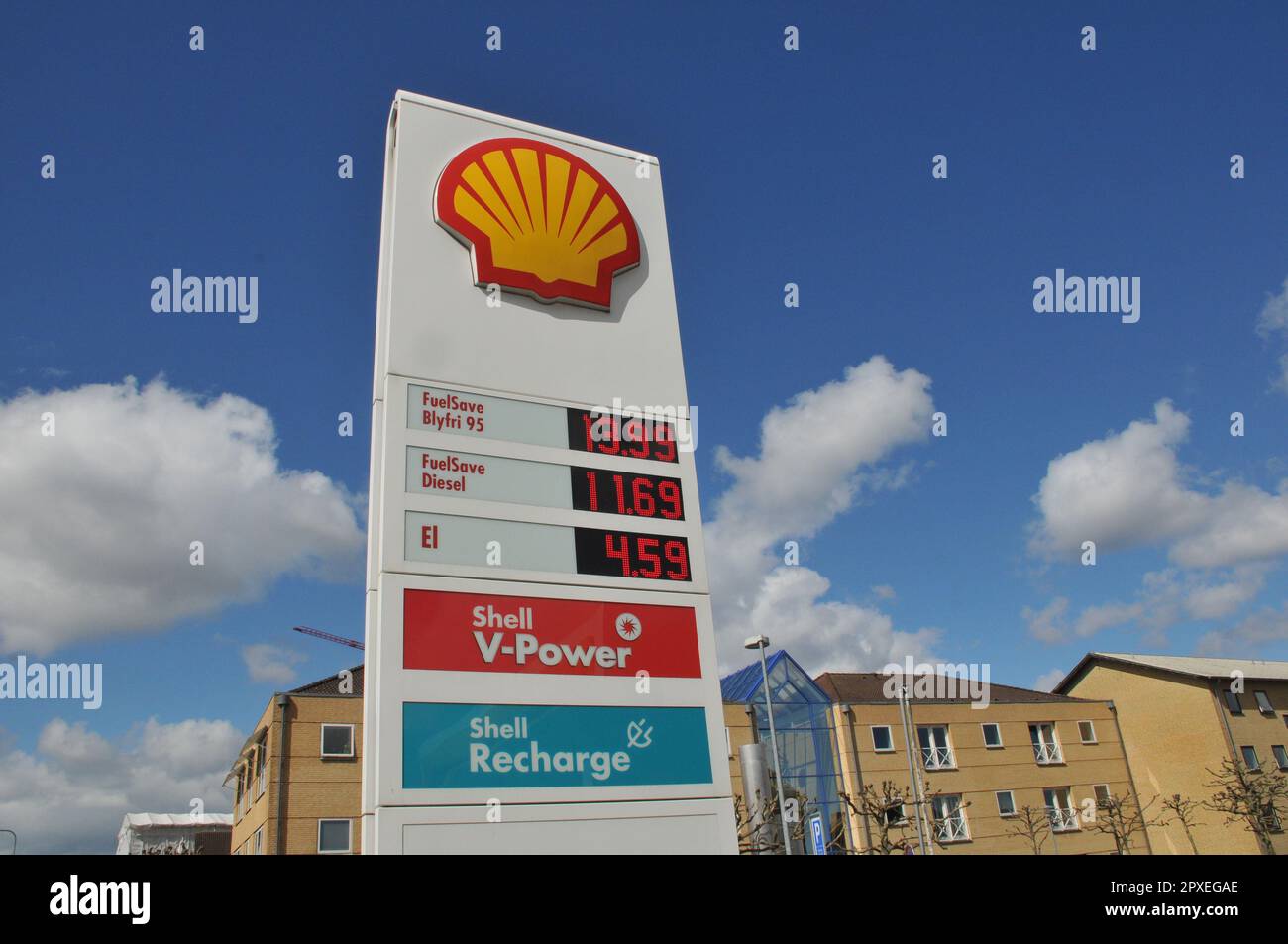 Joseph Raval Shell Ducth shell chain hi-res stock photography and images - Alamy