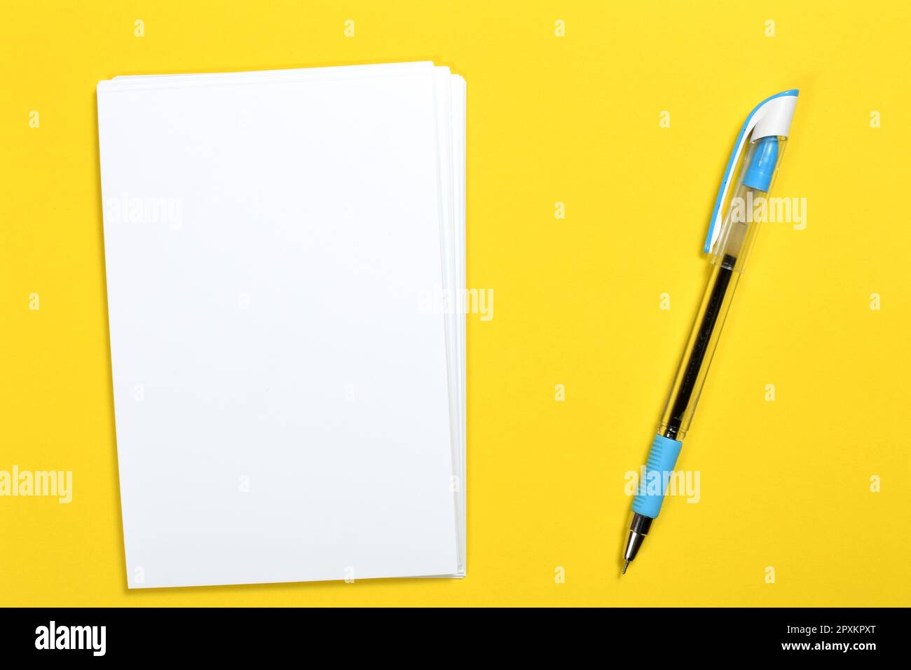 stack of white sheets Stock Photo Alamy