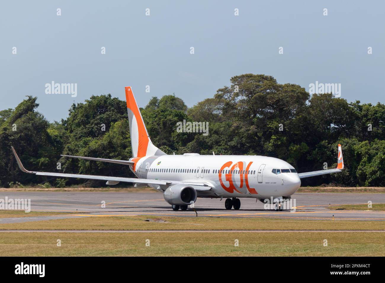 GOL Airlines plane, taxiing on the taxiway from Santarem Airport. A Boeing 737-800, registration PR-GGE. Stock Photo