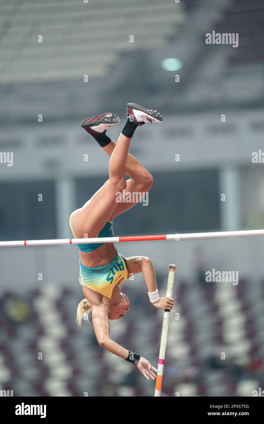 Liz Parnov participating in the pole vault at the Doha 2019 World