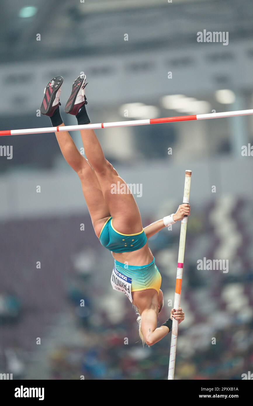Liz Parnov participating in the pole vault at the Doha 2019 World