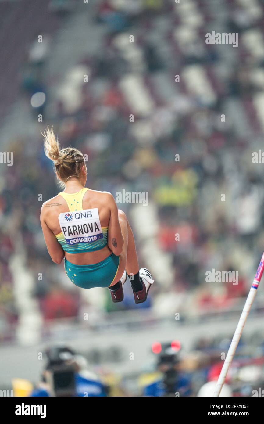 Liz Parnov participating in the pole vault at the Doha 2019 World