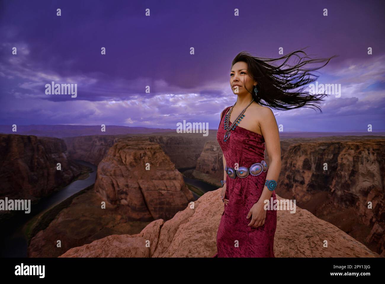 Navajo woman at Horseshoe Bend, Colorado River, Glen Canyon National