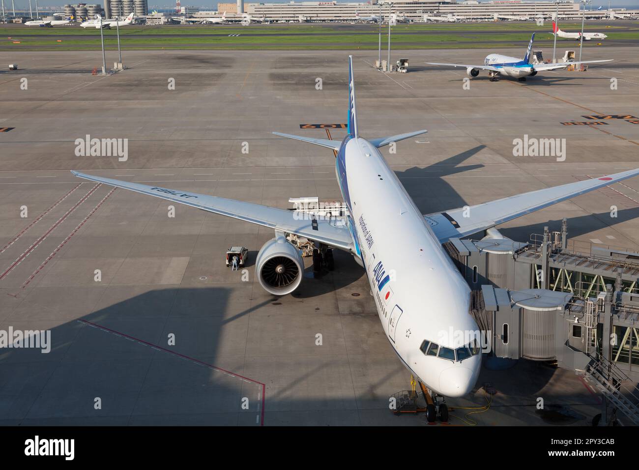 An All Nippon Airways (ANA) Boeing 777-381ER at Haneda International Airport, Tokyo, Japan T Stock Photo