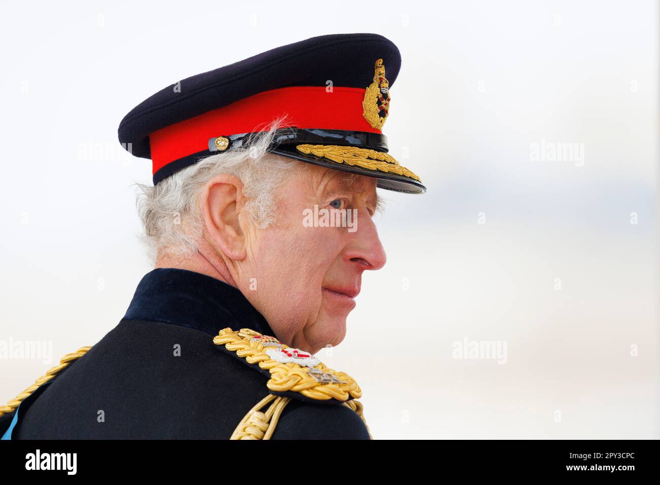 His Majesty the King inspects the 200th Sovereign's Parade at Royal Military Academy, Sandhurst.  His Majesty The King inspects the 200th Sovereign's Stock Photo