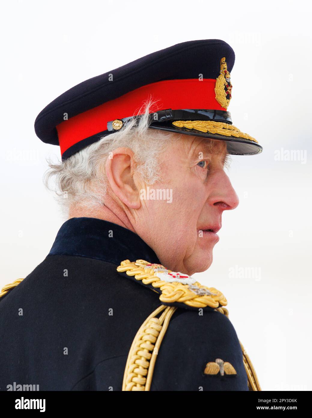 His Majesty the King inspects the 200th Sovereign's Parade at Royal Military Academy, Sandhurst.  His Majesty The King inspects the 200th Sovereign's Stock Photo