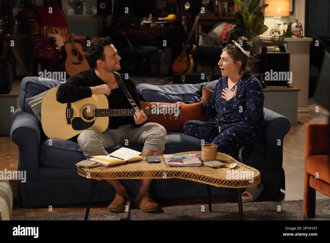 CALL ME KAT, from left Cheyenne Jackson, Mayim Bialik, Call Me Worth