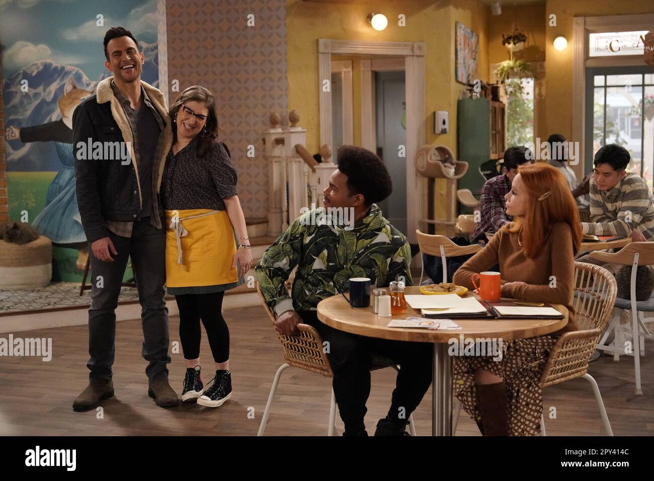 CALL ME KAT, from left Cheyenne Jackson, Mayim Bialik, Julian Gant