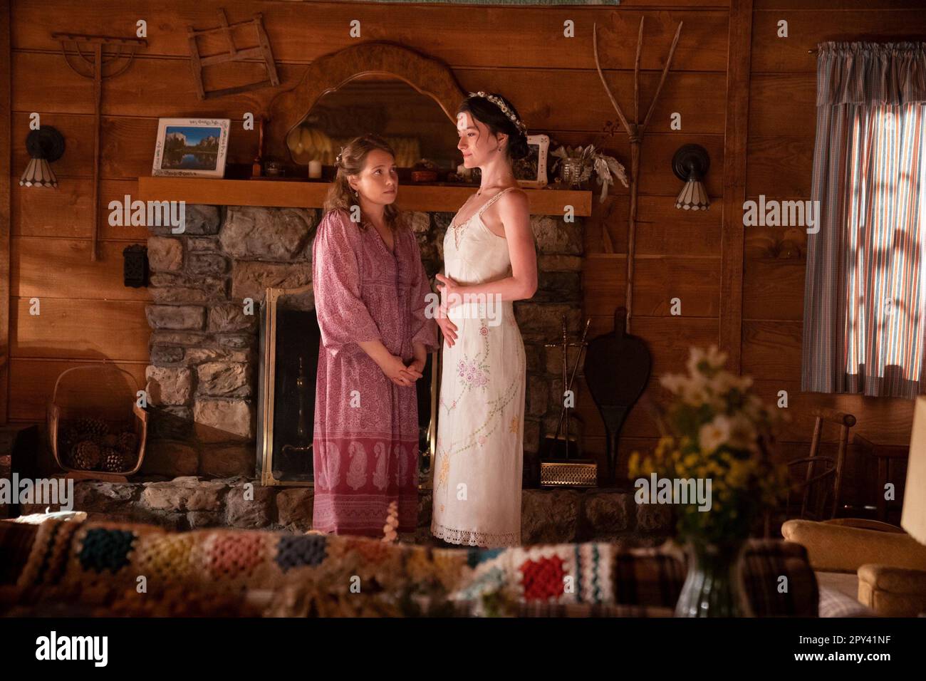 TINY BEAUTIFUL THINGS, from left Merritt Wever, Sarah Pidgeon, 'Go
