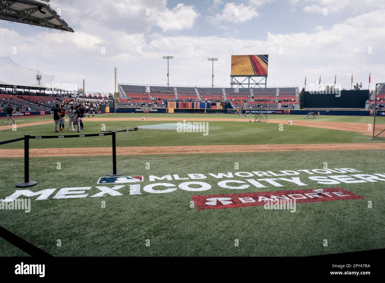 San Diego Padres on X: The squad kicked off the weekend in Mexico City  with a clinic at Liga Olmeca! #MexicoCitySeries  / X