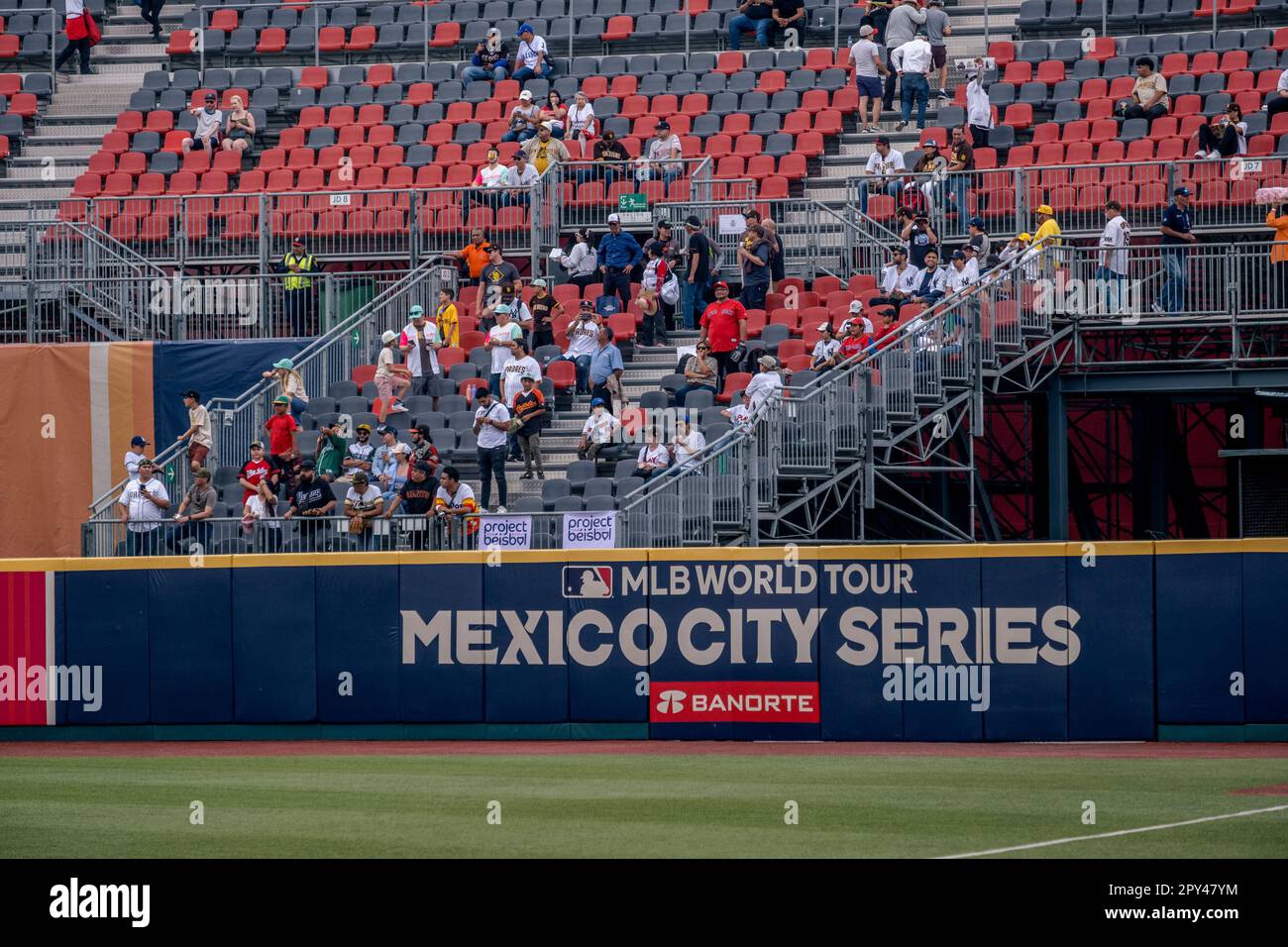 Estadio alfredo harp helu hires stock photography and images Alamy