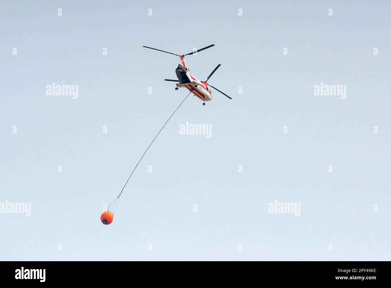 Aerial firefighting hi-res stock photography and images - Alamy