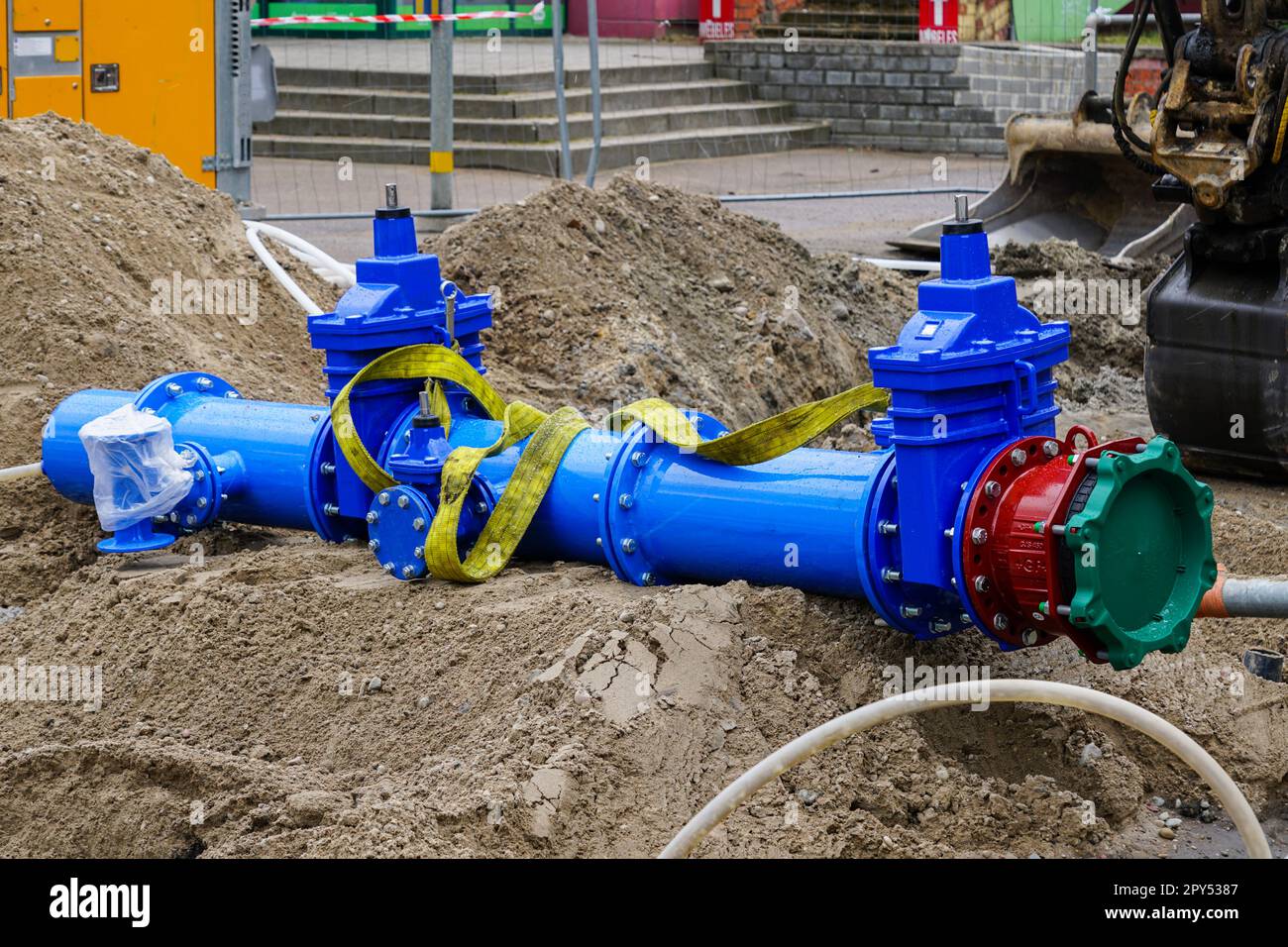 New modern 300mm city main drink water pipeline with gate valves before