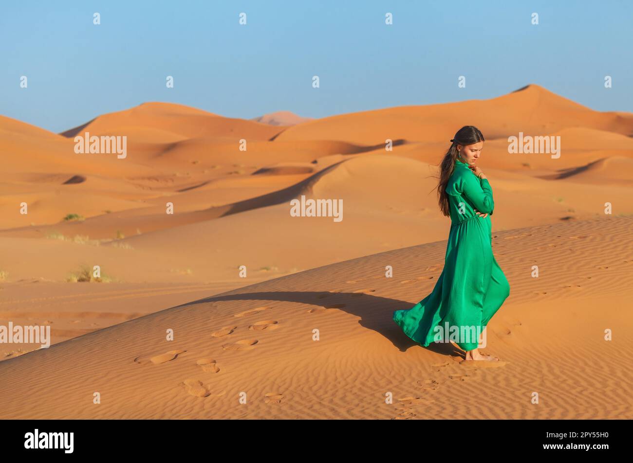 Fantasy girl in desert hi-res stock photography and images - Alamy