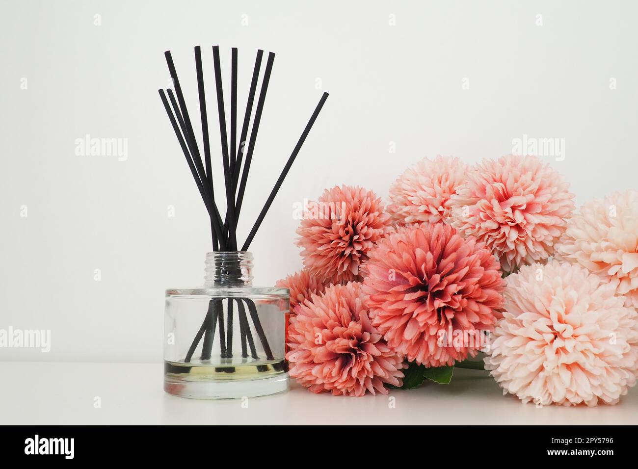 Pink and purple flowers in vase hires stock photography and images Alamy