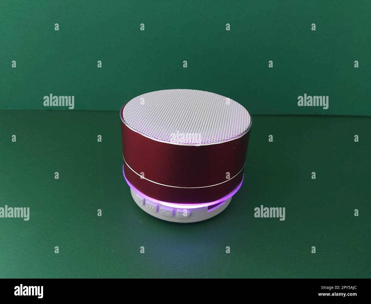 Wireless speaker spins on a stand Stock Photo