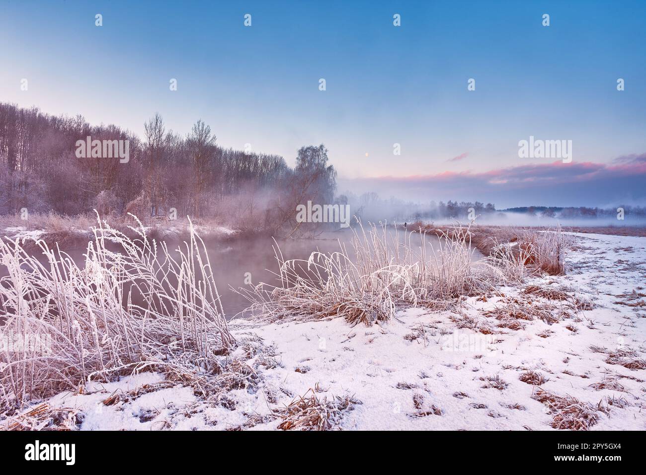 Dawn on road hi-res stock photography and images - Alamy