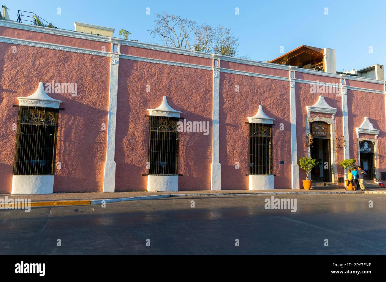 Meson del Marques restaurant in old Spanish colonial building, Vallodolid, Yucatan, Mexico Stock Photo