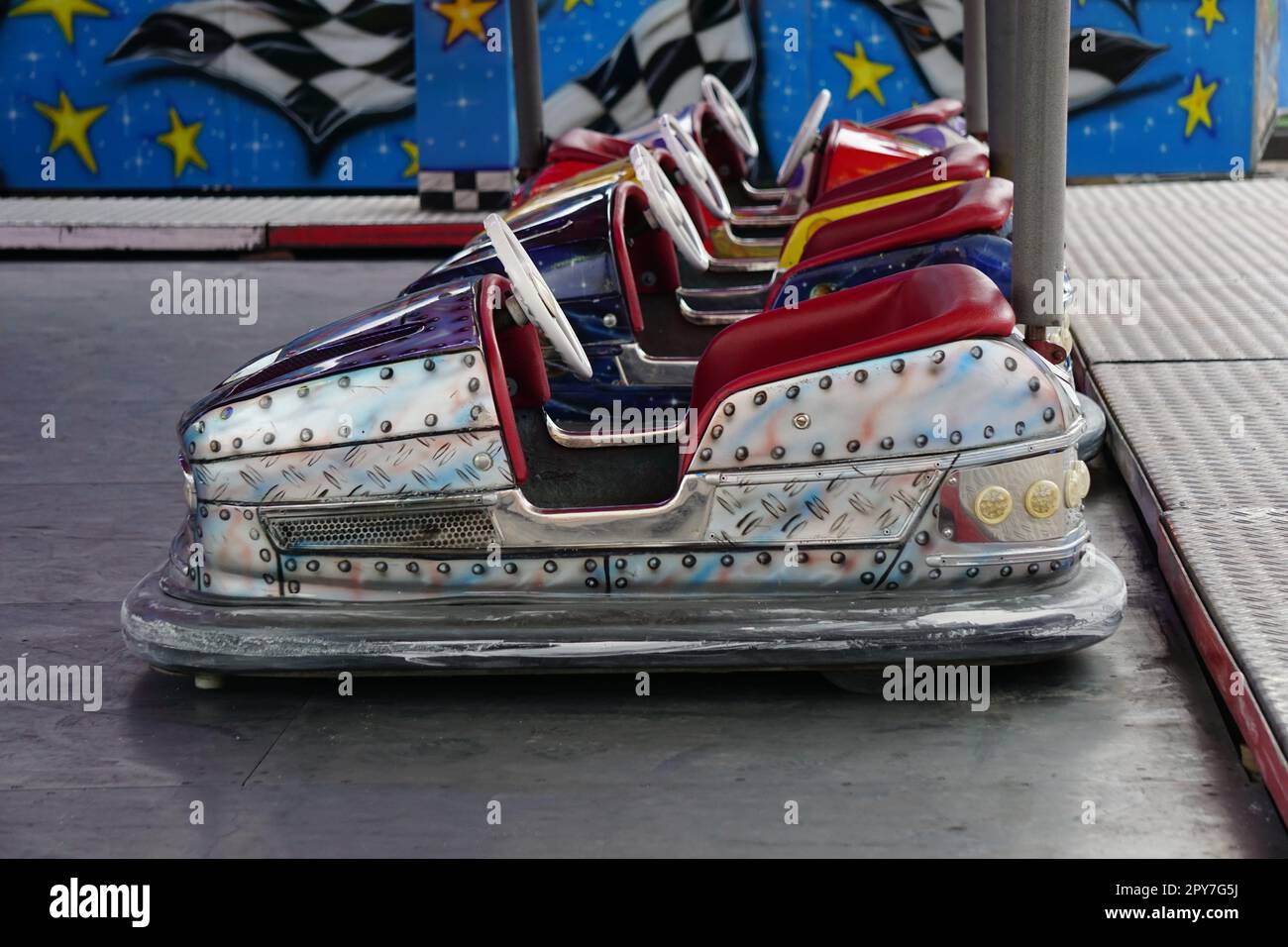 Whirling funfair ride hi-res stock photography and images - Alamy