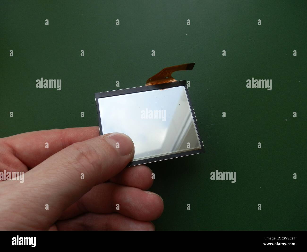 Image showcasing Lens disassembly for repair hi-res stock photography and images - Alamy