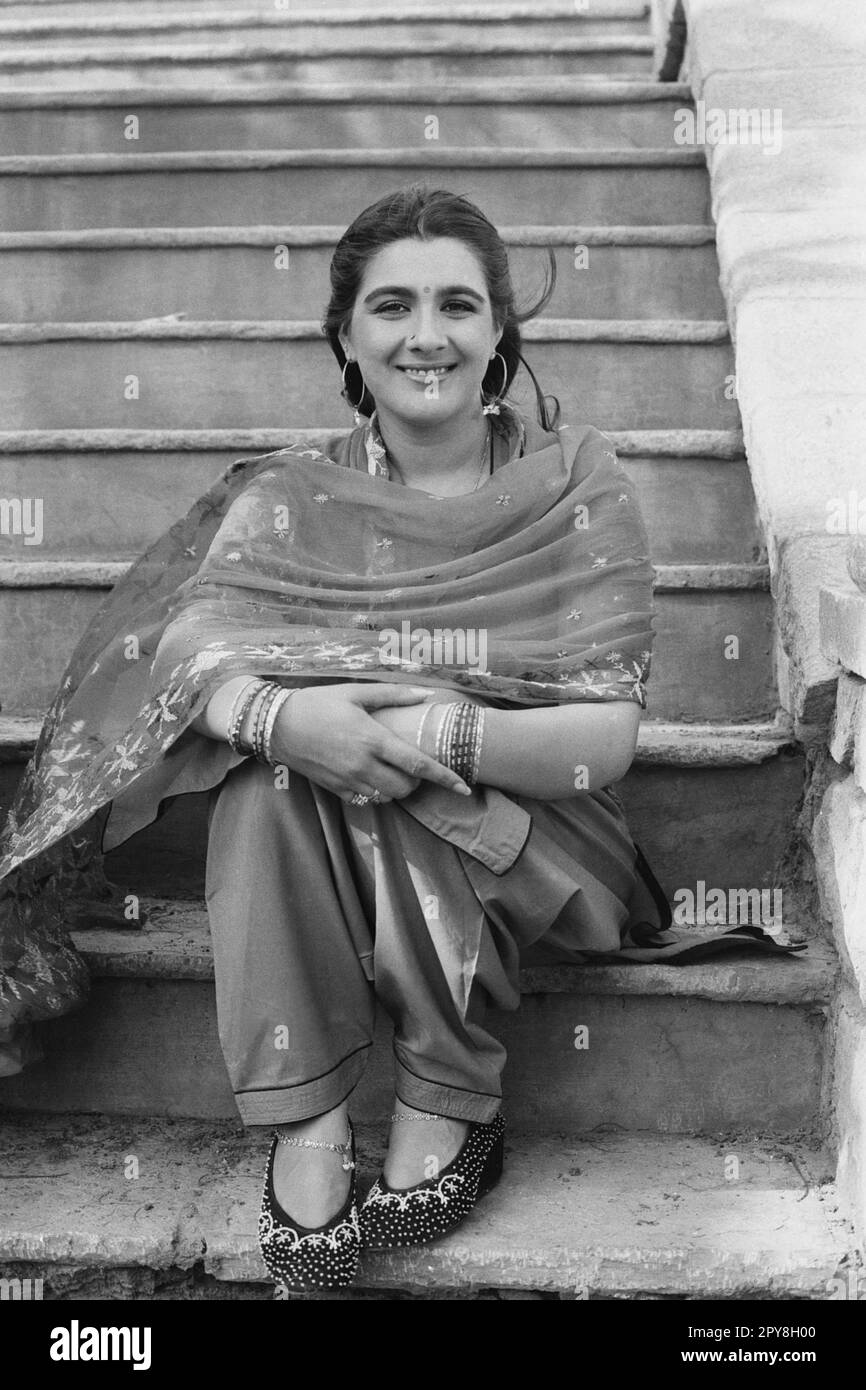 Indian old vintage 1980s black and white bollywood cinema hindi movie film, India, Amrita Singh, Indian actress, India Stock Photo