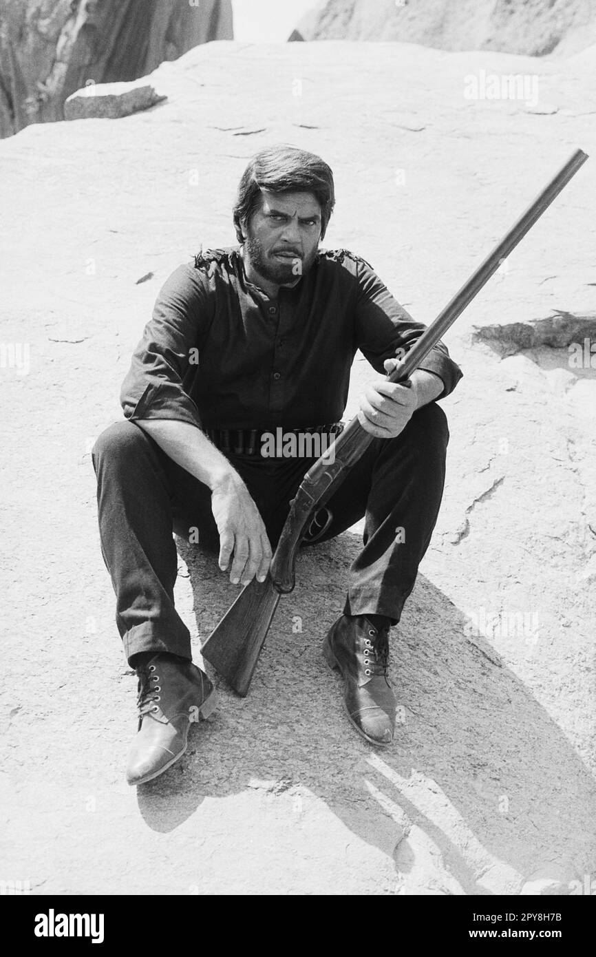 Indian old vintage 1980s black and white bollywood cinema hindi movie film actor, India, Dharmendra, Indian actor, India Stock Photo