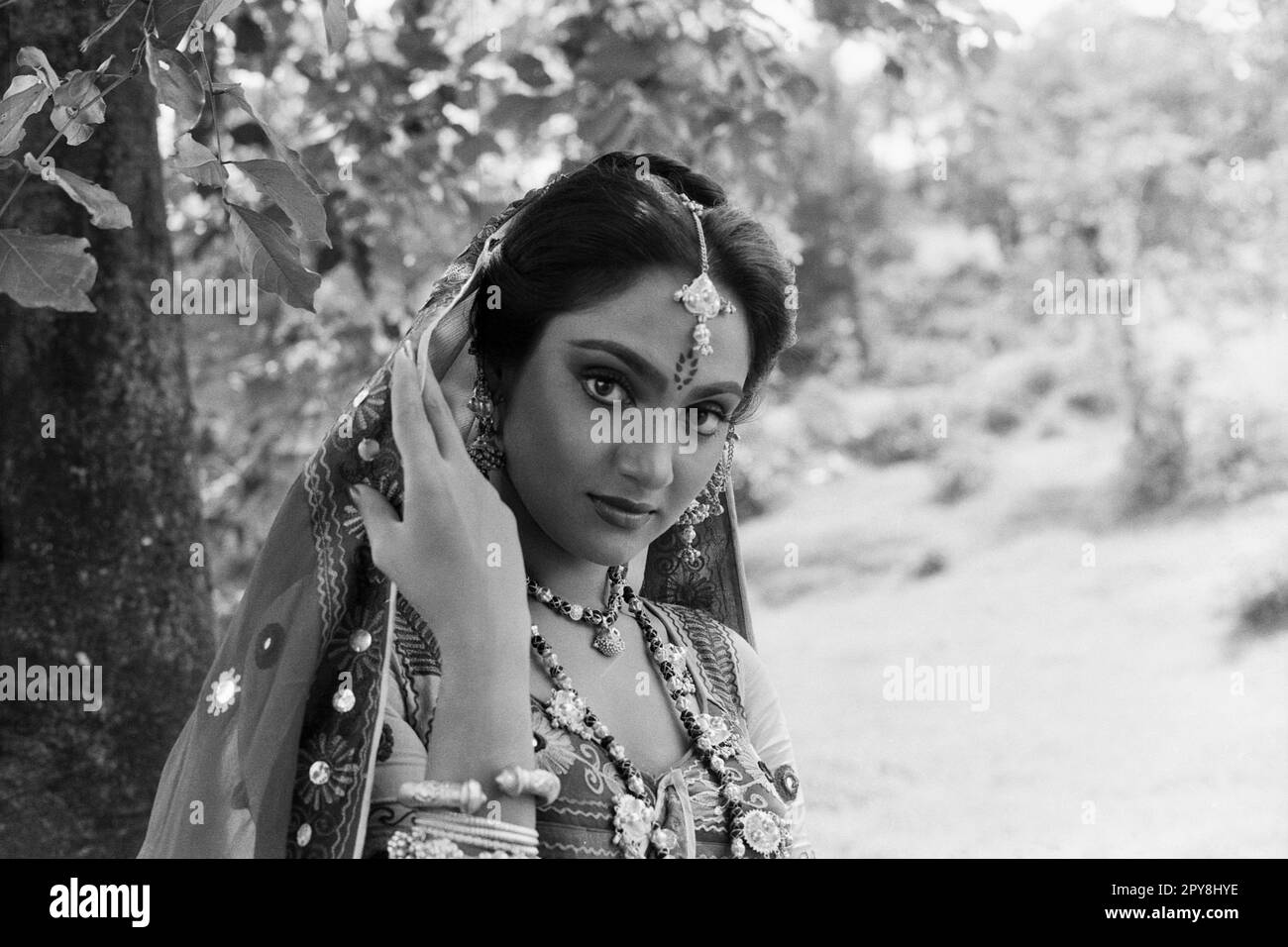 Indian old vintage 1980s black and white bollywood cinema hindi movie film actress, India, Madhavi, Indian actress, India Stock Photo