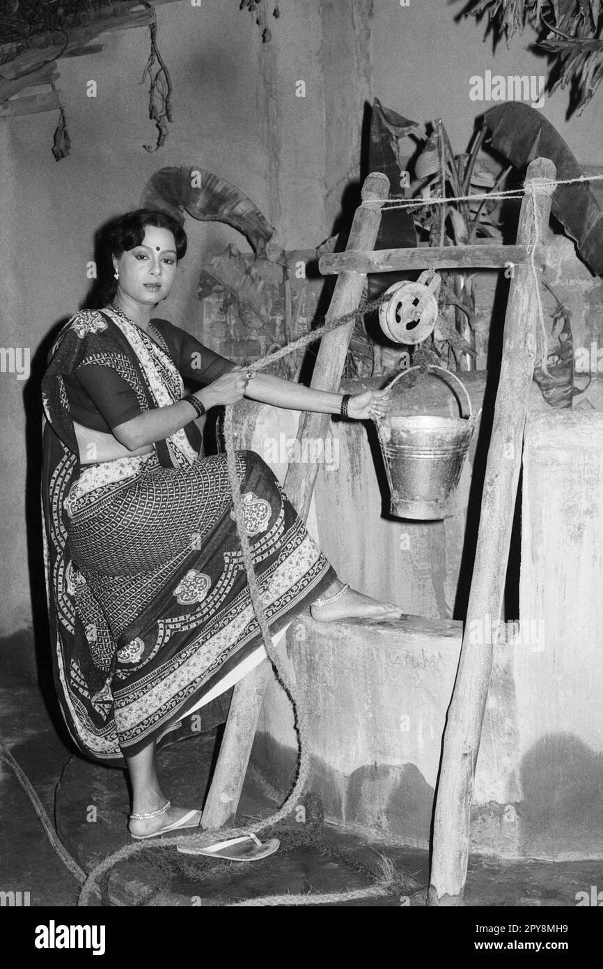 Indian old vintage 1980s black and white bollywood cinema hindi movie film actress, India, Padma Khanna, Indian actress, India Stock Photo
