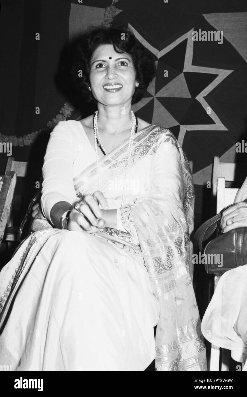 Indian old vintage 1980s black and white bollywood cinema hindi movie film actress, India, Shashikala Saigal, Shashikala, Indian film actress, Indian television actress, India Stock Photo