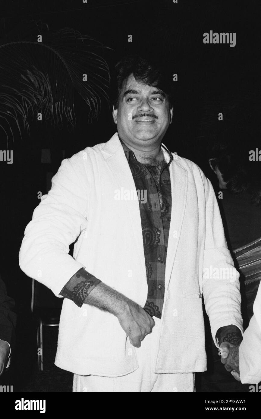 Indian old vintage 1980s black and white bollywood cinema hindi movie film actor, India, Shatrughan Sinha, Indian actor, Indian politician, Member of Parliament, India Stock Photo