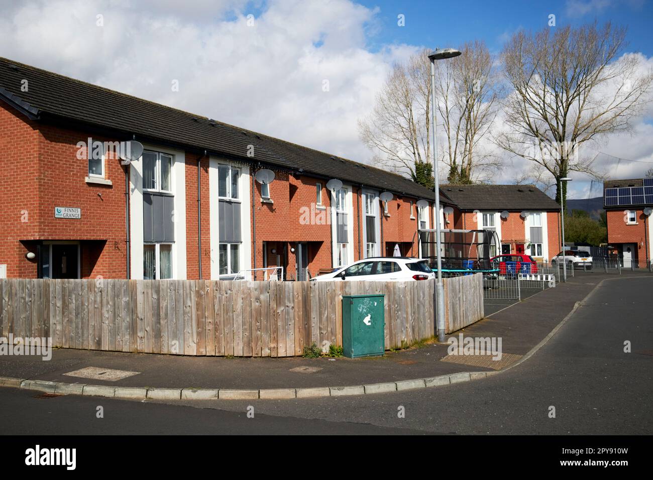 finnis grange fold new social housing in the taughmonagh estate south